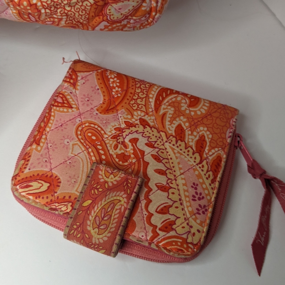Vera Bradley small shoulder bag/ crossbody with matching wallet - Picture 2 of 15